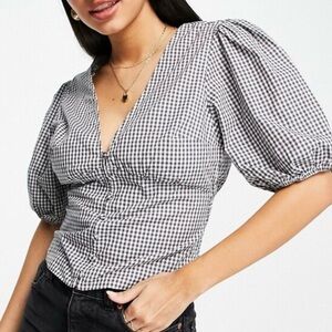 Abercrombie & Fitch Sz M white + black gingham puff sleeve V neck Button Detail